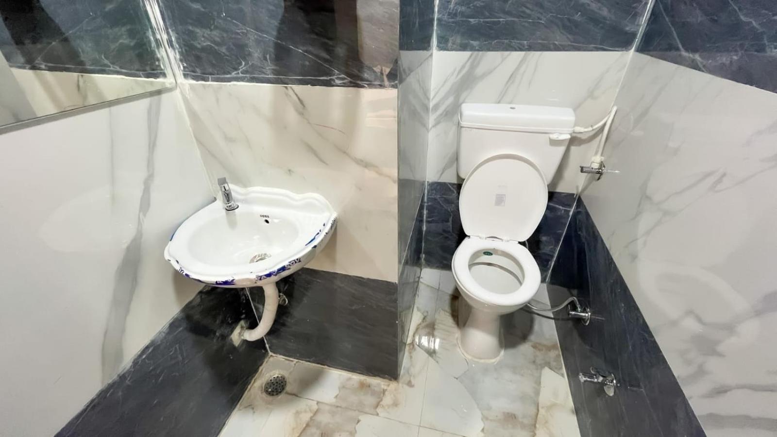 Hotel Abhinandan Indore Ngoại thất bức ảnh
