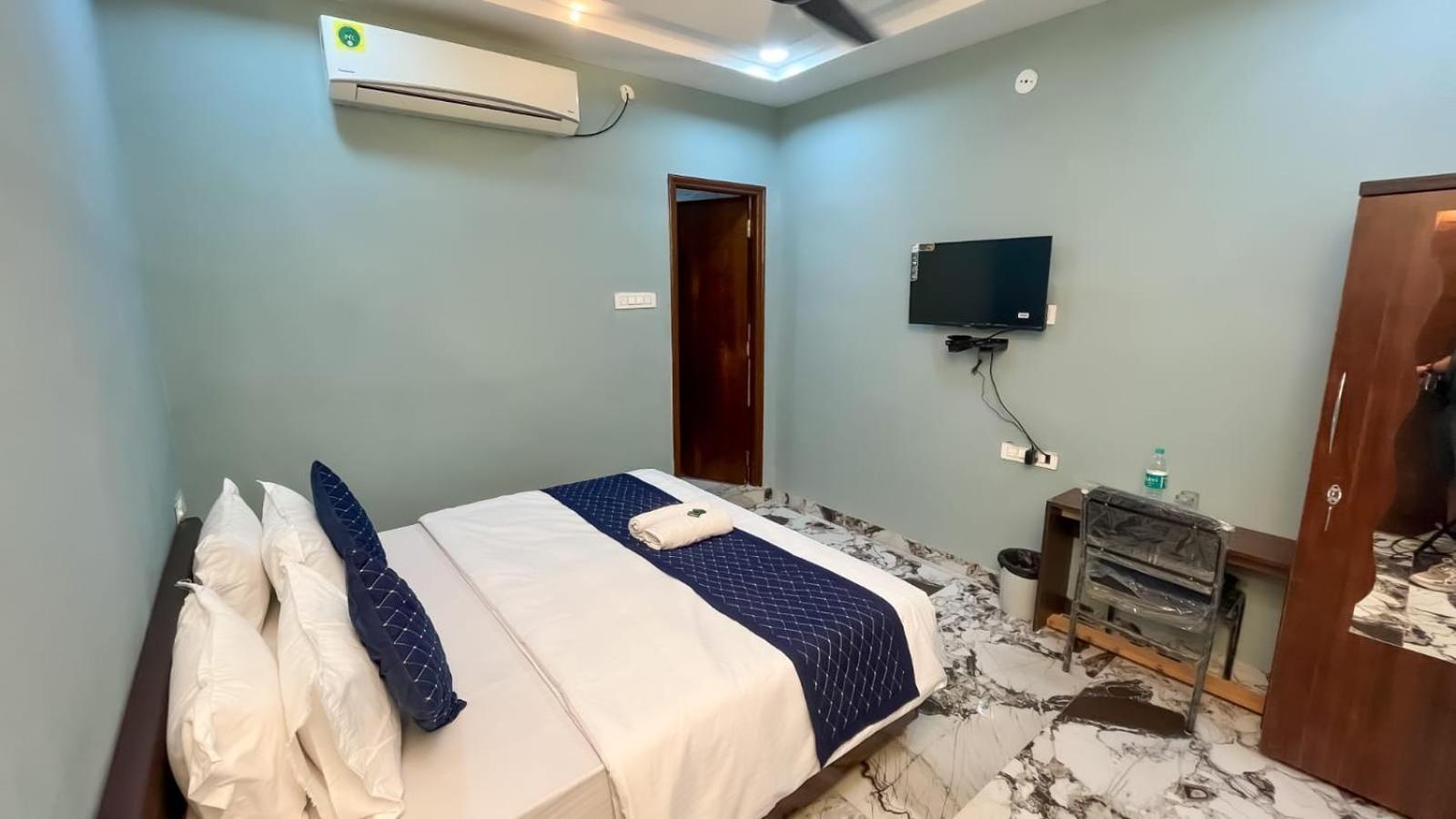 Hotel Abhinandan Indore Ngoại thất bức ảnh